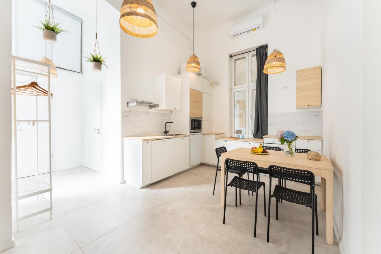 Maison De Fashion Apartment Будапеща Екстериор снимка